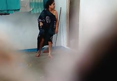 بلاندی برهنه در اطراف هتل رفت و با یک سسک ایرانی مرد سیاه پوستی در مقعد ملاقات کرد