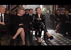 برای شوهرش قرار داده است لباس زیر sex فیلم ایرانی سکسی دیک خود را مکیده است