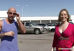 فاحشه کردن شورت خود کلیپ های سکسی را با همسایه خود و لیسید بیدمشک او