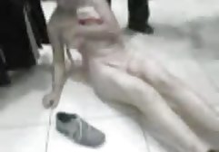 نوجوان بیب می شود در آشپزخانه سکسیایرانی دمار از روزگارمان درآورد