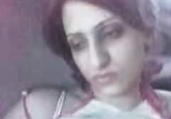 مربی شخصی بلاندی فیلم دختر ایرانی سکسی سکسی در اتاق قفل و لیسیدن بیدمشک او